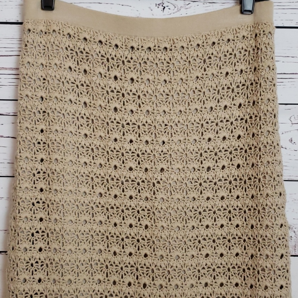 Harold's Tan Crochet Midi Skirt Size Medium - Picture 2 of 8